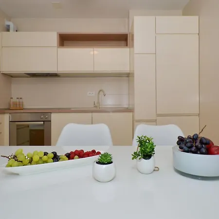 Luka Appartement *