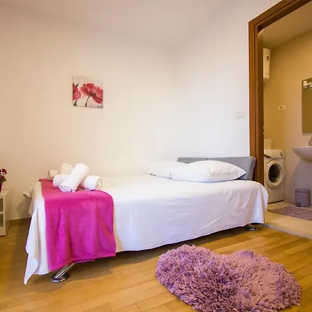Luka Apartment Split
