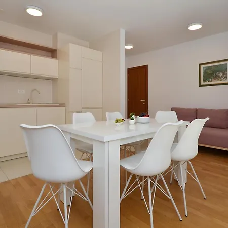 Apartment Luka Split